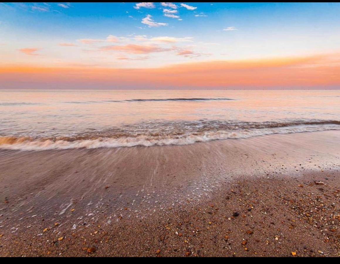 The Luxury Wolds Retreat 6 Berth 3 Bedrooms Beds Made For Arrival Wifi Ingoldmells Εξωτερικό φωτογραφία